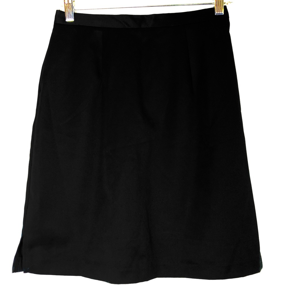 Skirt black petite Framework size 6